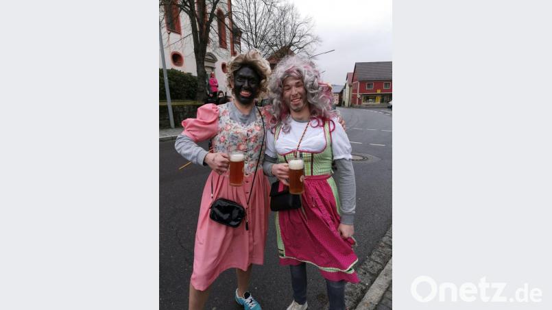 In manchen Gewändern steckt auch mal ein Mann. Bild: gz