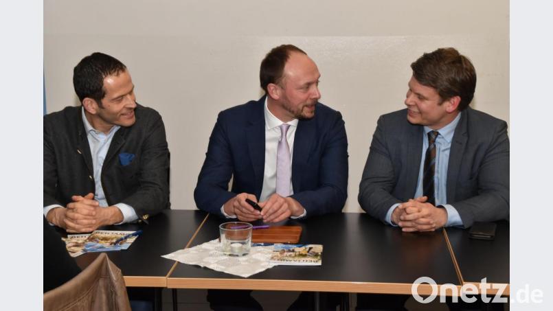 MdB Albert Rupprecht, Parlament. Staatssekretär Marco Wanderwitz und OB- Kandidat Benjamin Zeitler Bild: hcz