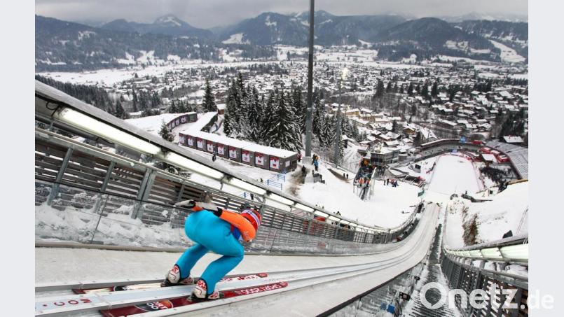 Diesen Blick auf Oberstdorf haben die Skispringer exklusiv. Bild: Karl-Josef Hildenbrand