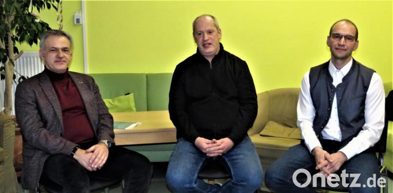 Die Landratskandidaten (von links) Roland Grillmeier, Thomas Döhler und Ely Eibisch stellten sich gern den Fragen zum Thema Inklusion. Bild: ubb