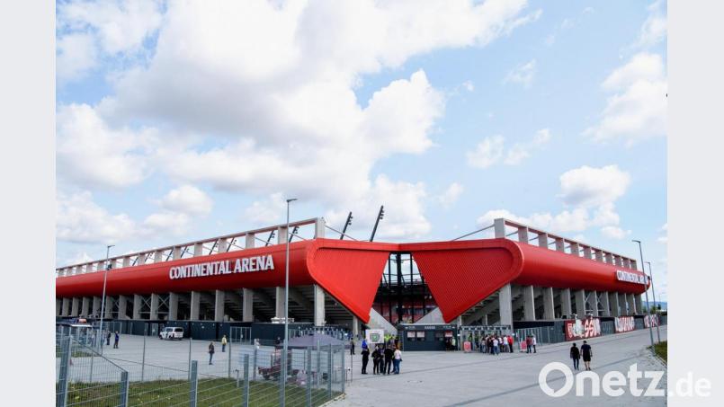 Nachdem sich Continental als Namensgeber für das Regensburger Stadion zurückgezogen hat, sucht man nun nach neuem Namen. Foto: Matthias Balk/dpa/Archiv Bild: Matthias Balk