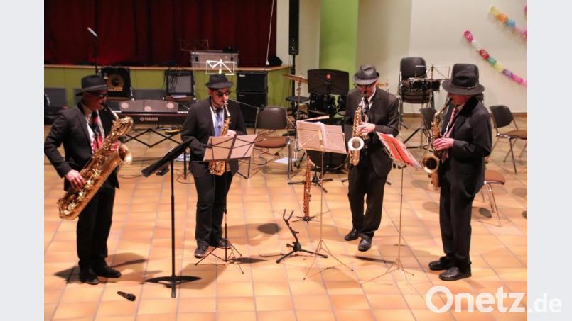 Die Gesichter der Saxophon-Mafia kann man nicht erkennen, aber ihre Musik ist absolut klar. Bild: cog