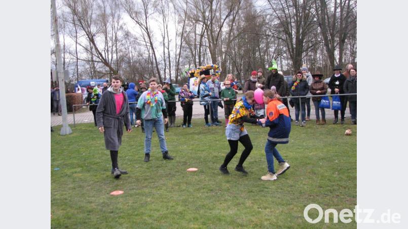Faschingszug Mantel 2020 Bild: knh