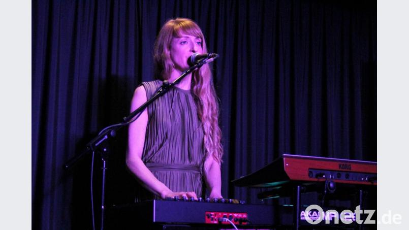 Ausverkauftes Haus: Missincat überzeugte mit ihren englischen und italienischen Songs am Donnerstagabend bei &quot;Klein &amp; Kunst&quot; in Weiden. Bild: stg