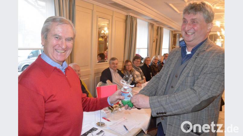 Es läuft viel falsch in diesem Land, machten Manfred Haberzeth (links) und Herbert Schmid deutlich. Bild: Kunz