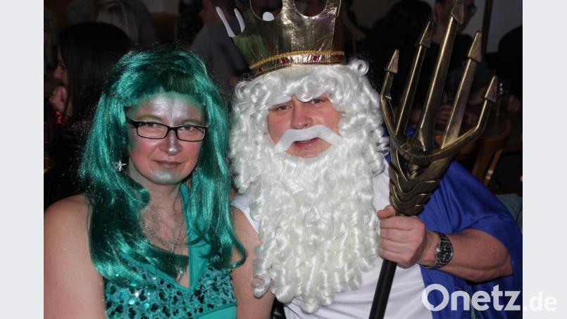 Fantasievoll gekleidet waren die Faschingsgänger in Mähring. Bild: kro