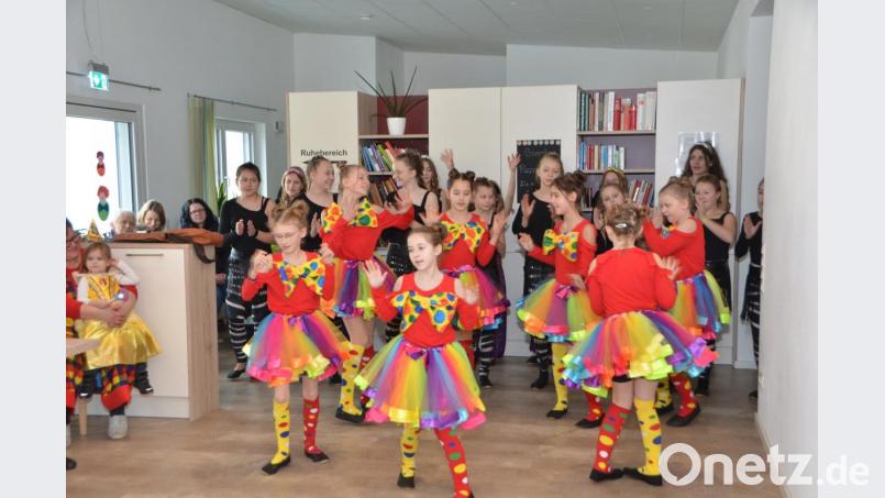 Einer der Höhepunkte war gegen Mittag der Auftritt der Pleysteiner Nachwuchsgarde unter Regie von Claudia Herrmann unter dem Motto „Zirkus“. Bild: dob