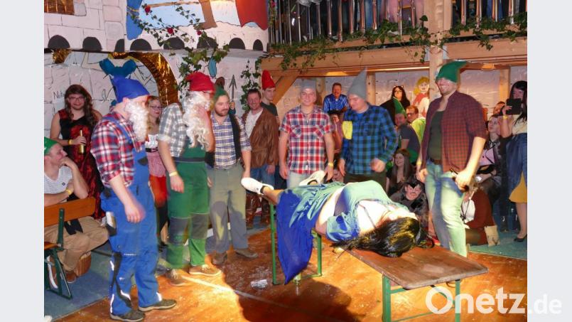 Bei der Showeinlage begeisterten die sieben Zwerge. Bild: ga