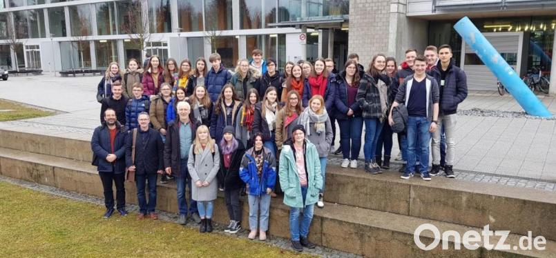 Die Zehntklässler der beiden Waldsassener Realschulen besuchten die Ostbayerische Technische Hochschule in Regensburg. Bild: Alexandra Wittke/exb