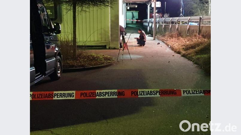 Eine 36 Jahre alte Frau ist nach einer Auseinandersetzung in Neumarkt gestorben. Die Auseinandersetzung zwischen der Frau und zwei Männern habe sich am Donnerstagnachmittag hinter einem Supermarkt ereignet, sagte ein Polizeisprecher. Bild: Alexander Auer