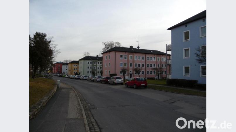 Diese Wohnblocks an der Gerresheimer Straße waren Anfang der 2000er Jahre die ersten, die von der Stadtbau saniert wurde. Begriffe wie sozialer Wohnungsbau oder gar mehrgeschossiger Mietwohnungsbau blieben am Bergsteig aber ein Fremdwort. Bild: tk