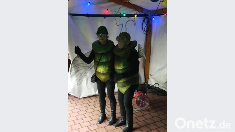 Die Käfer Ingrid und ihr 80-jährige Mutter Anna waren die Sensation der Faschingssause. Bild: sl