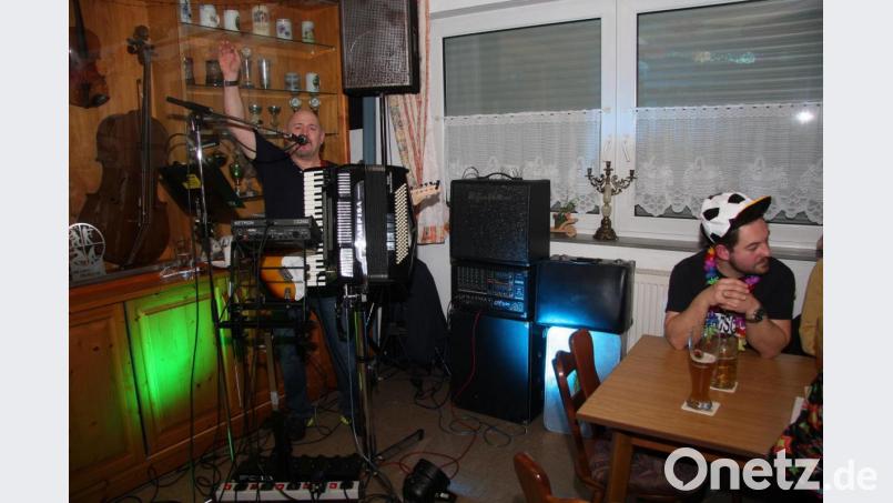 Für Stimmung und Tanzmusik sorgte Horst Brandl. Bild: wro