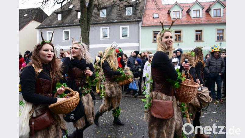 Die Fußgruppen mit ihren unterschiedlichsten Kostümierungen können sich des Beifalls der Besucher immer sicher sein, weil die dazugehörige Idee einfach honoriert wird. Bild: bey