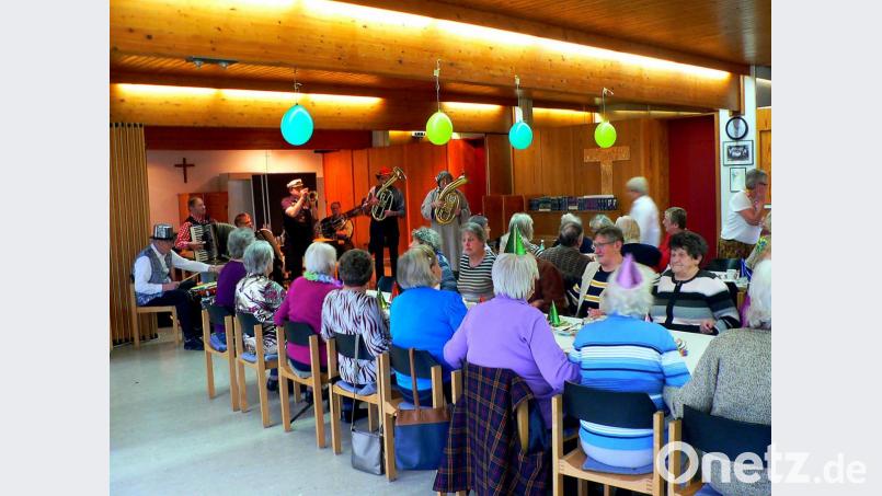 Heitere Musik und gute Laune gibt es beim Seniorenfasching der evangelischen Kirchengemeinde der Kulmstadt. Bild: rky