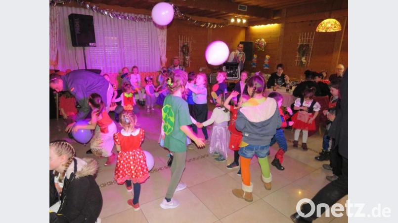 Der beliebte Luftballontanz. Bild: adj