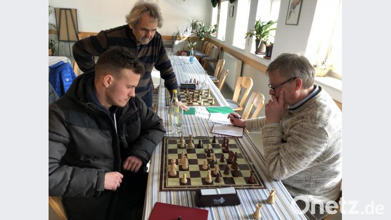 Nachwuchsspieler Nikolas Kraus steuerte einen vollen Punkt zum Auswärtserfolg der Schwarzenfelder Denksportler bei. Bild: mab