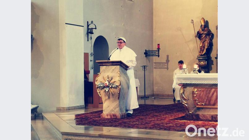 Ewald Oppl hielt am Faschingssonntag die Faschingspredigt zum Thema &quot;Hochzeit zu Kanaan&quot; in der Kirche St. Michael. Bild: exb