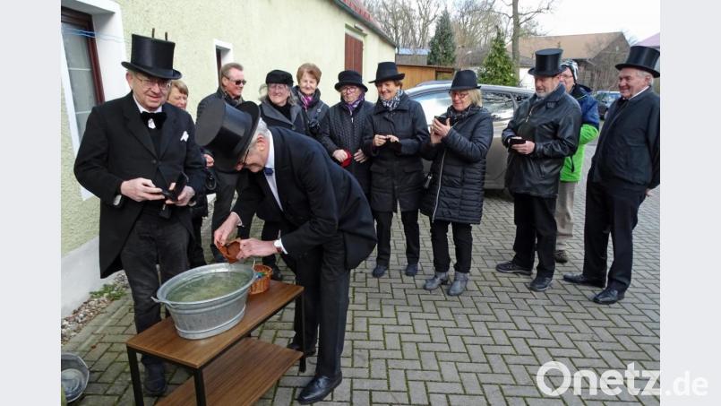 Geldbeutelwaschen in Rothenstadt - damit Platz für frische Moneten geschaffen wird. Bild: Dobmeier Bild: Dobmeier