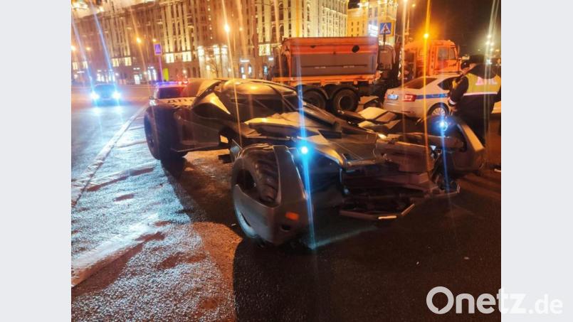 Die Polizei hat in der russischen Hauptstadt Moskau ein selbst gebautes Batmobil aus dem Verkehr gezogen. Bild: Verkehrspolizei Moskau/dpa