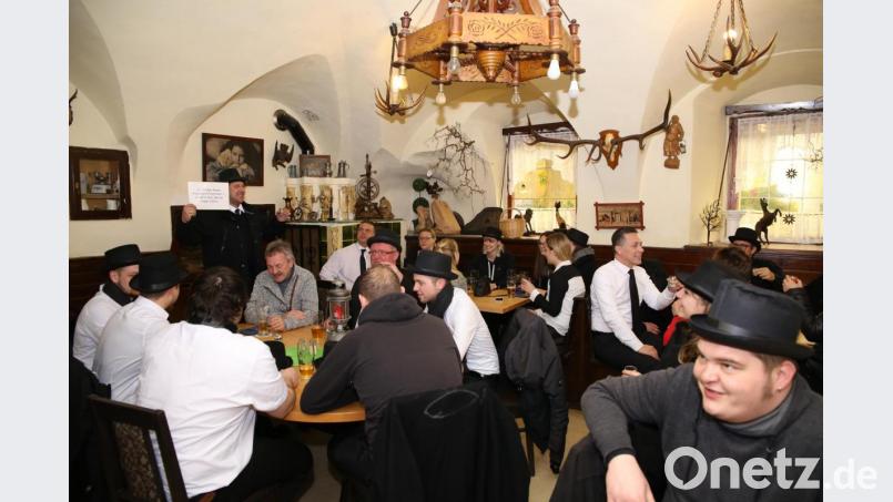 Eine Besonderheit in Kümmersbruck: Hier dürfen auch Frauen beim Fischzug mitmachen. Bild: egl