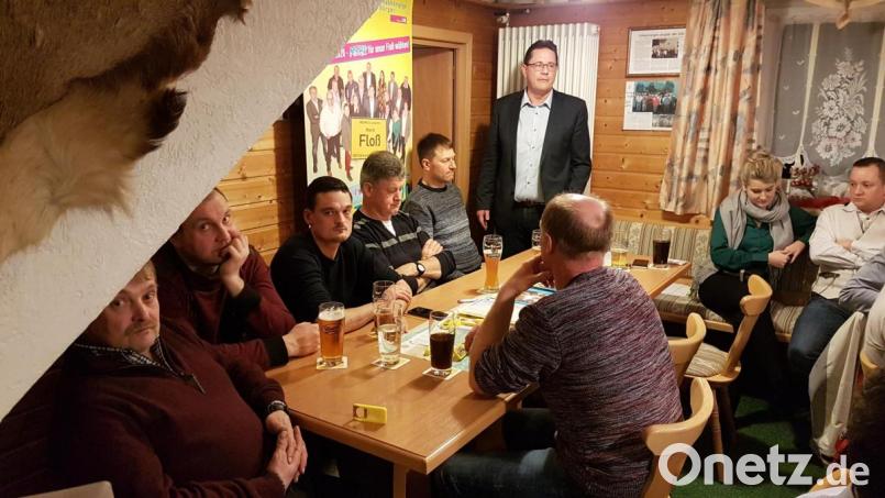 Die Plätze im Würzelbrunner Bärnstüberl waren restlos belegt. Bild: exb