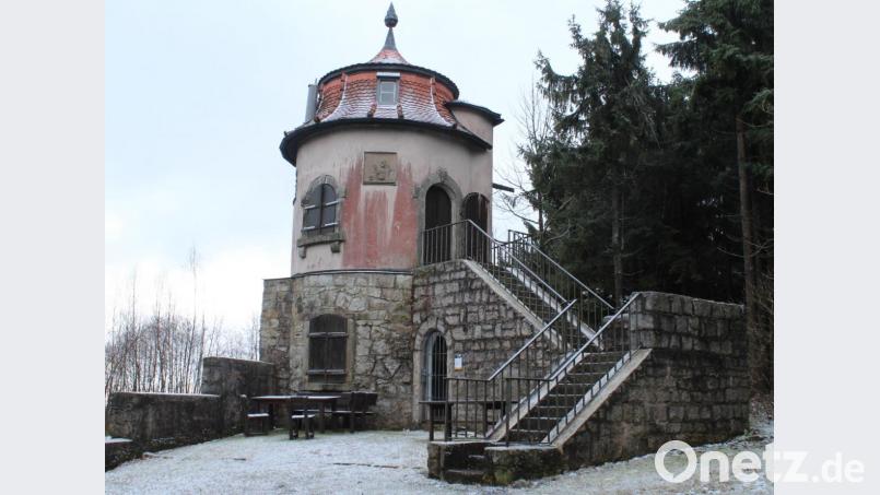 Die Sanierung der Fassade des Grenzlandturms soll zum Bärnauer Bergfest fertig sein. Bild: sfo