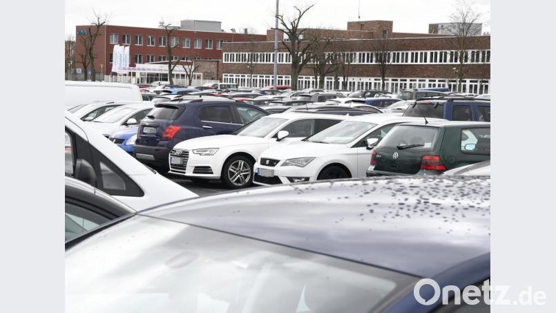 Die Zahl der Pendler, die in und aus der Region Amberg-Sulzbach kommen beziehungsweise fahren, ist im Vergleich zu den Vorjahren gestiegen. Bild: Petra Hartl