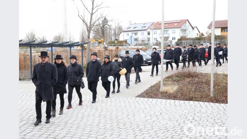 Tradition am Aschermittwoch: Der Fischzug in Kümmersbruck. Bild: egl