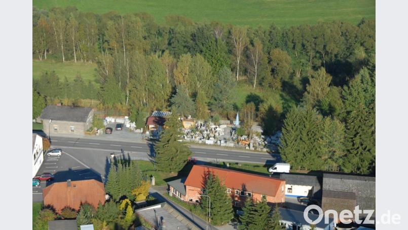 Die Wiesen unterhalb des ehemaligen Störnsteiner Bahnhofs sind von der Veränderungssperre der Bundesnetzagentur betroffen Bild: ges