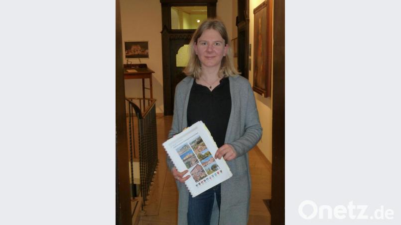 ILE-Managerin Tanja Weinberger koordiniert den interkommunalen Zusammenschluss in der Geschäftsstelle im Neunburger Rathaus. Bild: Portner