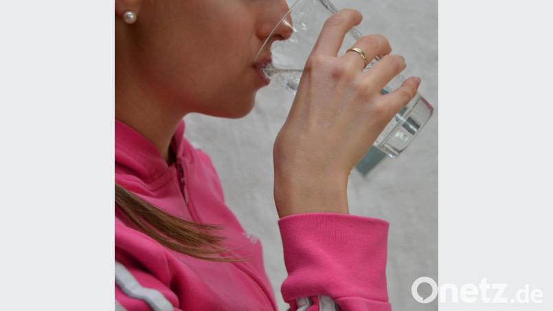 In der Großgemeinde kann das frische Wasser, das aus den Leitungen sprudelt, bedenkenlos als Durstlöscher genossen werden. Bild: dob