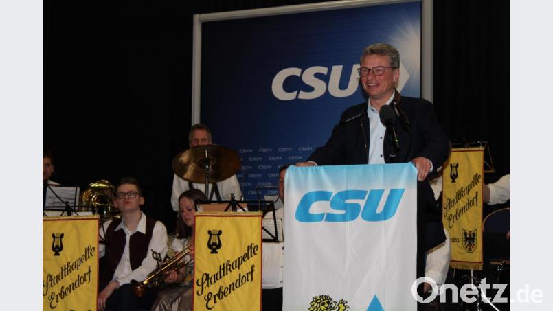 Staatsminister Bernd Sibler bei seiner Rede beim Politischen Ascherfreitag des CSU-Kreisverbandes. Bild: ckl