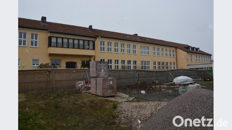 Nach Ostern wird der Altbau der Grundschule abgebrochen, zuvor wird es noch einen Tag der offenen Tür geben. Bild: jr