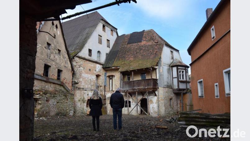 Die Hinterhof-Umgebung des Goldenen Ankers könnte einmal ein Schmuckstück für Schmidmühlen werden. Bild: bö