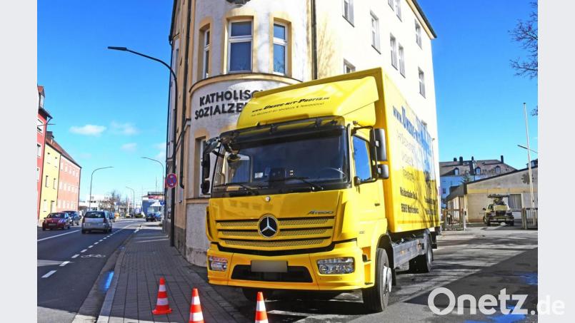Das Katholische Sozialzentrum in der Nikolaistraße 6 ist bald verwaist. Drei Beratungsstellen haben die Möbelpacker am Montag bereits leer geräumt. Bild: Gabi Schönberger