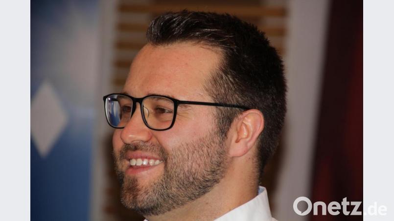 CSU-Bürgermeisterkandidat Matthias Grundler will ein- bis zweimal jährlich Info-Rundgänge durch Falkenberg anbieten. Bild: kro