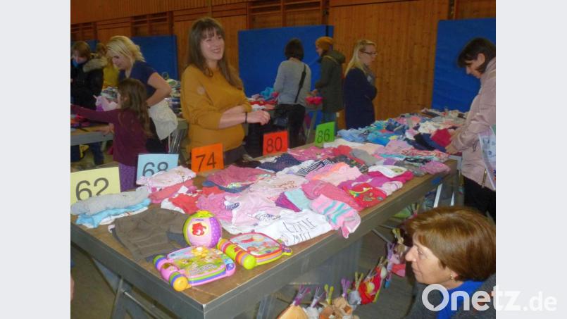 Viele Waren wechselten beim Basar der "Mäusekinder" den Besitzer. Bild: mad