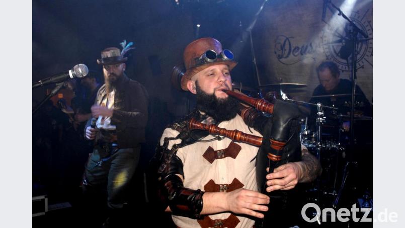 Die Musiker von Deus Vult überzeugten mit fantastischen Mittelalter-Songs – teilweise aus Eigenproduktion. Bild: pop