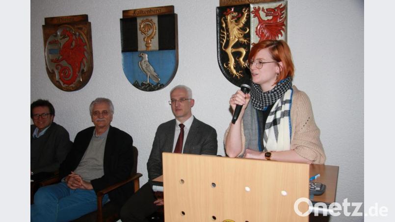 Über den Stand beim Breitbandausbau referierte Carolin Holub. Bild: wro