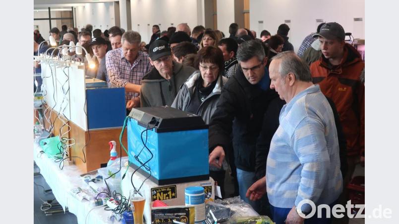 Die Tauschbörse des Aquarien- und Terrarien-Vereins Schwandorf zog zahlreiche Besucher an. Bild: Hirsch