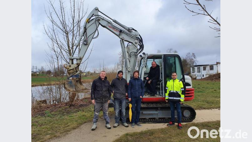 Der Baubeginn der Outdoor-Fitness-Anlage in Kümmersbruck ist erfolgt. Bild: Ronny Gäßner/exb