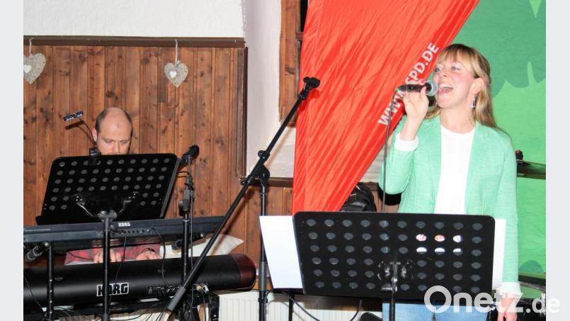 Anna-Maria Beck und Christian Beck beherrschten Ed Sheeran genauso wie Musical-Songs . Bild: stg