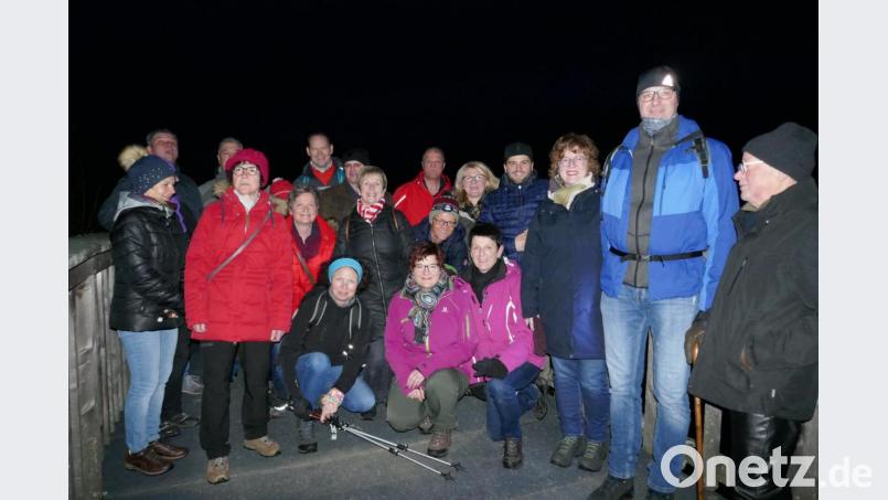 Die Pistenschwinger Gößenreuth schnüren die Wanderstiefel, um bei einer Nachtwanderung nach Pressath zu maschieren. Bild: mor