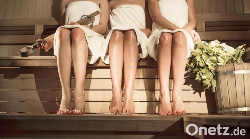 Das Saunieren strafft die Haut und macht sie zart. Bild: Oleg Fedoristov - stock.adobe.com