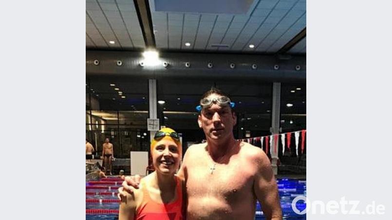 Nicole Maderer und Helmut Graf teilten sich zehn Kilometer beim Langstreckenschwimmen in Nürnberg. Bild: exb