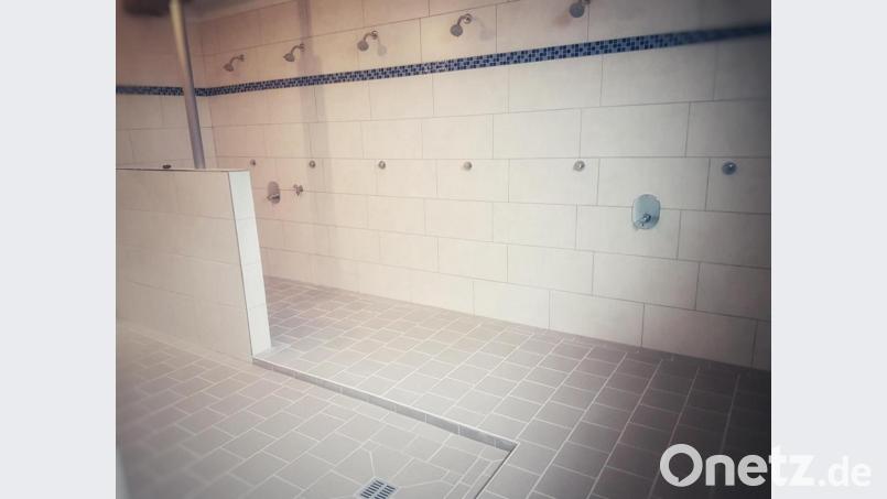 Die rundum komplett sanierten Duschen der Spielvereinigung Ebermannsdorf. Bild: wec