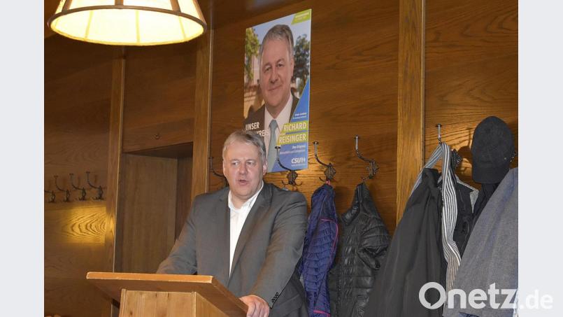 Landrat Richard Reisinger bei seiner Rede. Bild: sck