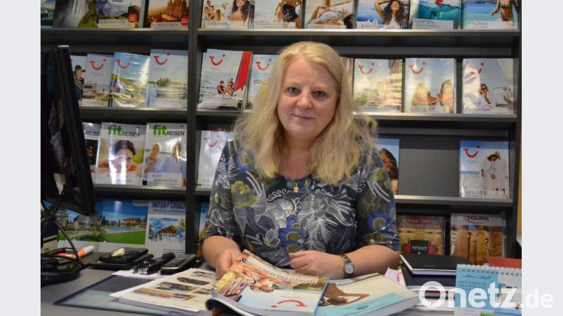 Claudia Rehmann-Lang vom Schmetterling Reisebüro Tirschenreuth hat bisher keine &quot;Storno-Welle&quot; wegen des Coronavirus erlebt. Bild: sfo