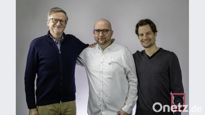 Joern Wenrer (links) und Professor Alexander Pöschl (rechts) unterstützen künftig CEO Christian Hubmann. Bild: exb